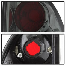 Cargar imagen en el visor de la galería, Luces traseras de estilo europeo Spyder Toyota Tacoma 05-15 ahumadas ALT-YD-TT05-SM