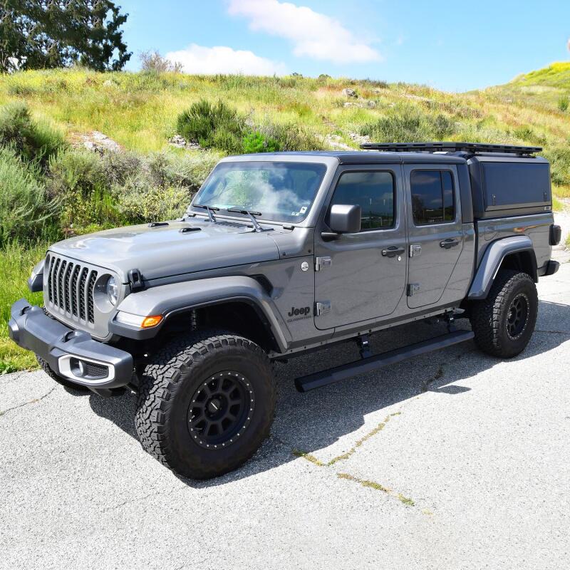 Westin Pro-e Running Boards - Textured Black — Fits 2020-2024 Jeep Gladiator