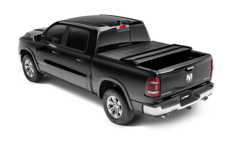 Cubierta de lona plegable triple Genesis para Dodge Ram 1500 (caja de 5,5 pies) Lund 02-17, color negro