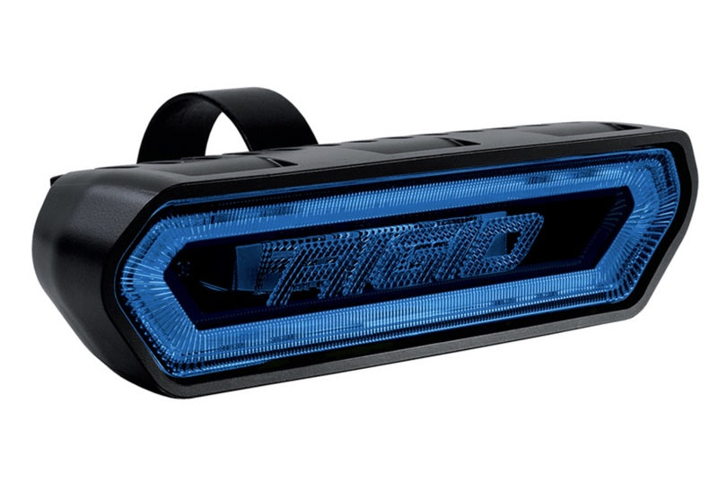 Kit de luces traseras Chase de Rigid Industries con soporte de montaje, color azul