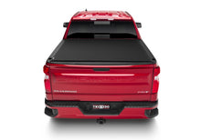 Cargar imagen en el visor de la galería, Truxedo 19-20 GMC Sierra &amp; Chevrolet Silverado 1500 (New Body) w/Tailgate 5ft 8in Pro X15 Bed Cover