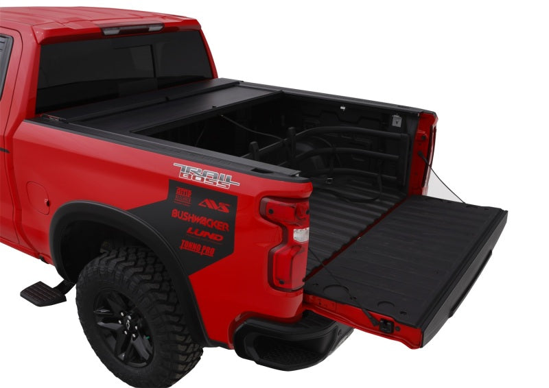 Cubierta retráctil para caja de camioneta Roll-N-Lock 2019 Chevrolet Silverado 1500 XSB de 68-3/8 pulgadas Serie A