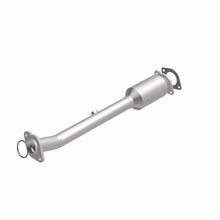 Cargar imagen en el visor de la galería, Magnaflow Conv DF 11-15 Frontier 4 Underbody