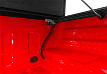 Cargar imagen en el visor de la galería, UnderCover 2020 Jeep Gladiator 5ft Flex Bed Cover