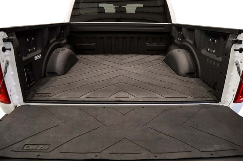 Alfombrilla de carga pesada Deezee para caja de Ford SuperDuty 17-23, ajuste personalizado para caja de 8 pies (patrón en X)