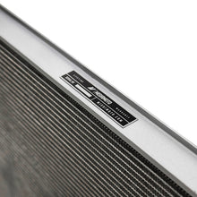 Cargar imagen en el visor de la galería, Mishimoto 2021+ Ford Bronco 2.3L/2.7L Performance Aluminum Radiator