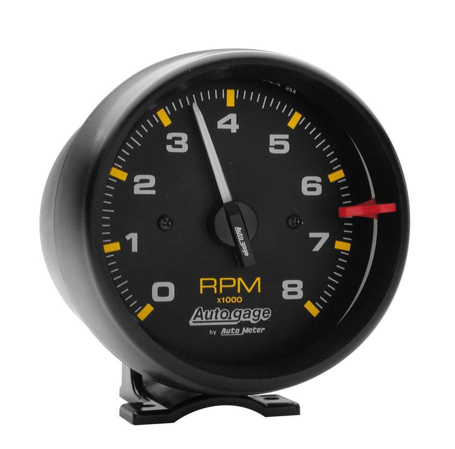 AutoMeter Traditional incandescent lighting illuminates around the perimeter of the dial