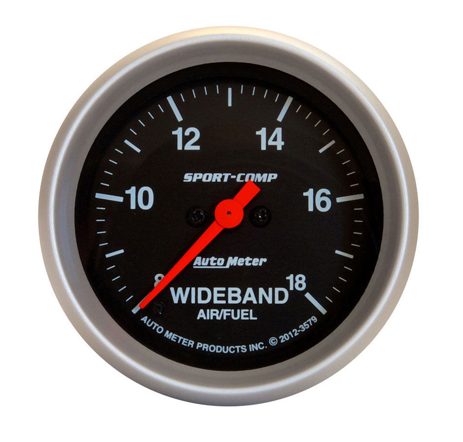 AutoMeter Traditional incandescent lighting illuminates around the perimeter of the dial