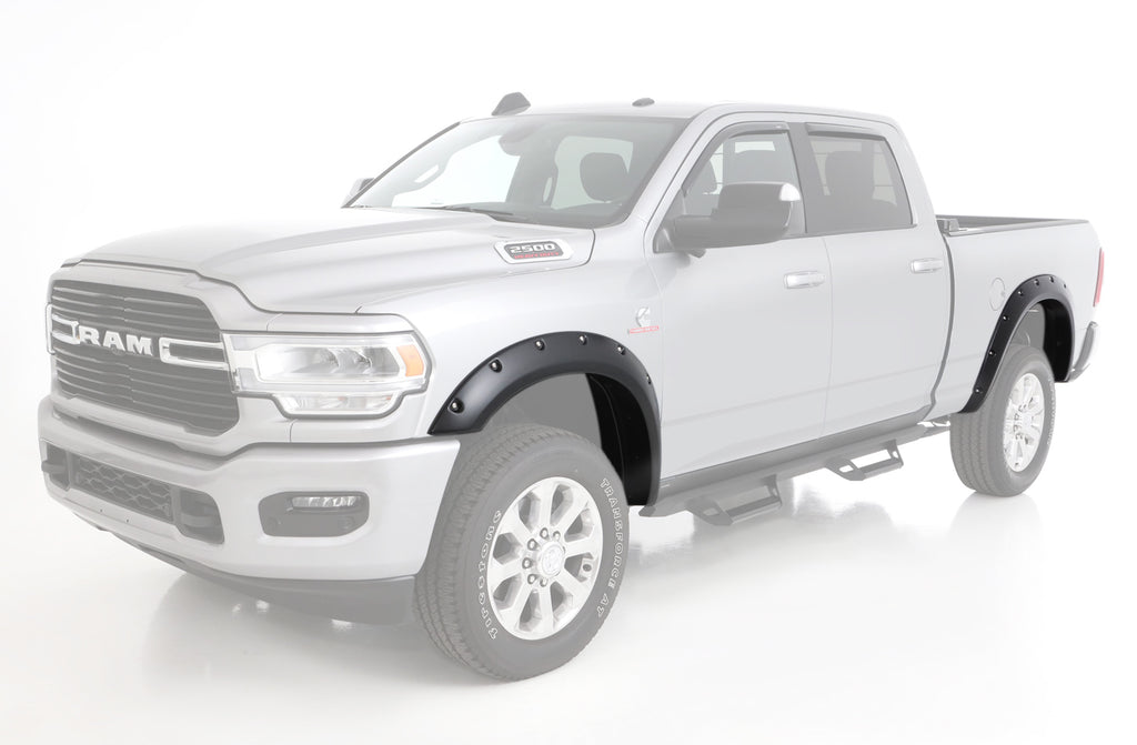 Bushwacker 19- Dodge Ram 2500 bengalas estilo grabado, 4 piezas.