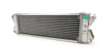 Cargar imagen en el visor de la galería, Fluidyne Auxiliary Radiator 03-04 Mustang