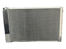 Cargar imagen en el visor de la galería, Fluidyne Radiator GM C/K Jimmy Blazer / Suburban 73-91