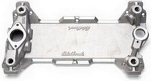 Cargar imagen en el visor de la galería, Base de colector Edelbrock SBC Victor