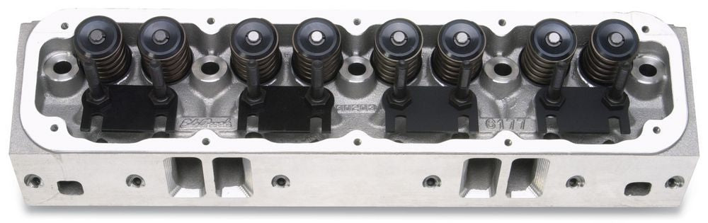 Culata Edelbrock SBM Performer RPM Magnum - Ensamblaje.