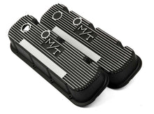 Cargar imagen en el visor de la galería, Holley BBC M/T Valve Cover Set - Black Krinkle