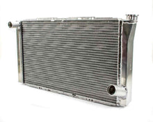 Cargar imagen en el visor de la galería, Radiator 16x28 Chevy