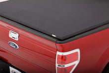 Cargar imagen en el visor de la galería, Lund 99-   Ford F250 6.5&#39; Bed Tonneau Cover