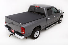 Cargar imagen en el visor de la galería, Lund 02-   Dodge Ram 6.5ft Genesis Tonneau Cover