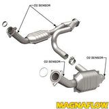 MagnaFlow Exhaust Products 99-07 GM P/U 5.3L Cat Converter