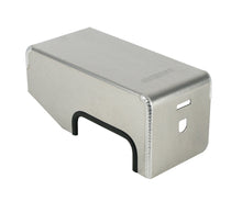 Cargar imagen en el visor de la galería, Cubierta de caja de fusibles de aluminio Moroso - Mustang GT 05 en adelante