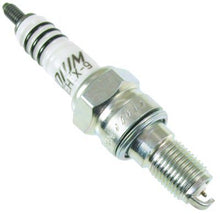 Cargar imagen en el visor de la galería, NGK Spark Plug Stock # 3739