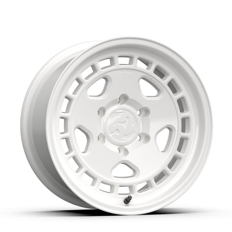 fifteen52 Turbomac HD Classic 17x8.5 / 6x139.7 BP / 0 ET / 106.2 CB / 4.75 BS / Classic White Wheel