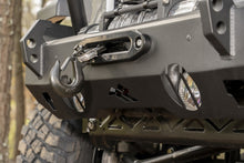 Cargar imagen en el visor de la galería, Parachoques delantero Rugged Ridge HD de ancho completo para Jeep Wrangler JK 2007-2018 Jeep Wrangler JL 2020 JT