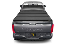 Cargar imagen en el visor de la galería, Extang 2024 Toyota Tacoma (5ft Bed) Solid Fold ALX