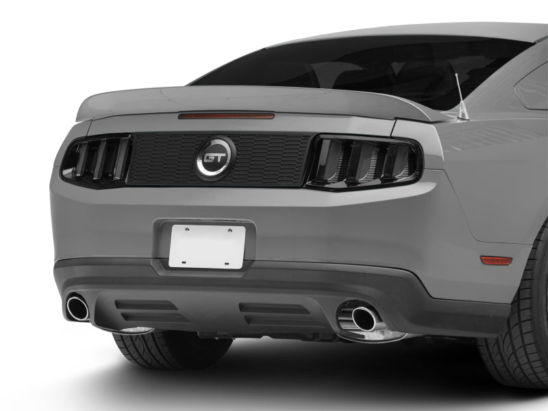Luces traseras LED Raxiom 10-12 Ford Mustang Vector V2 - Carcasa negra brillante (lente transparente)