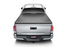 Cargar imagen en el visor de la galería, Truxedo 16-20 Toyota Tacoma 5ft TruXport Bed Cover