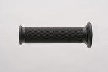 Cargar imagen en el visor de la galería, Renthal ATV Grips Firm Full Diamond - Charcoal