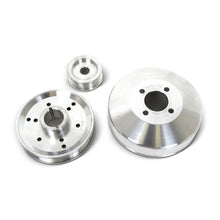 Cargar imagen en el visor de la galería, BBK 96-01 Mustang 4.6 GT Cobra Underdrive Pulley Kit - Lightweight CNC Billet Aluminum (3pc)