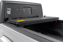 Load image into Gallery viewer, Hard Low Profile Bed Cover | 5&#39; Bed | Jeep Gladiator JT 4WD (2020-2023)