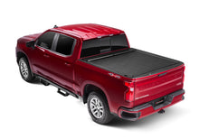 Cargar imagen en el visor de la galería, Cubierta retráctil Roll-N-Lock de 68 pulgadas de la serie M para Chevy Silverado/Sierra 1500 XSB 14-18