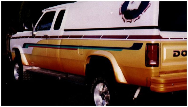 Guardabarros estilo Bushwacker 81-93 Dodge Ramcharger Extend-A-Fender, 4 piezas, no incluye doble, color negro