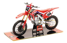 Cargar imagen en el visor de la galería, New Ray Toys Honda HRC Factory Team CRF450R (Ken Roczen #94)/ Scale - 1:12