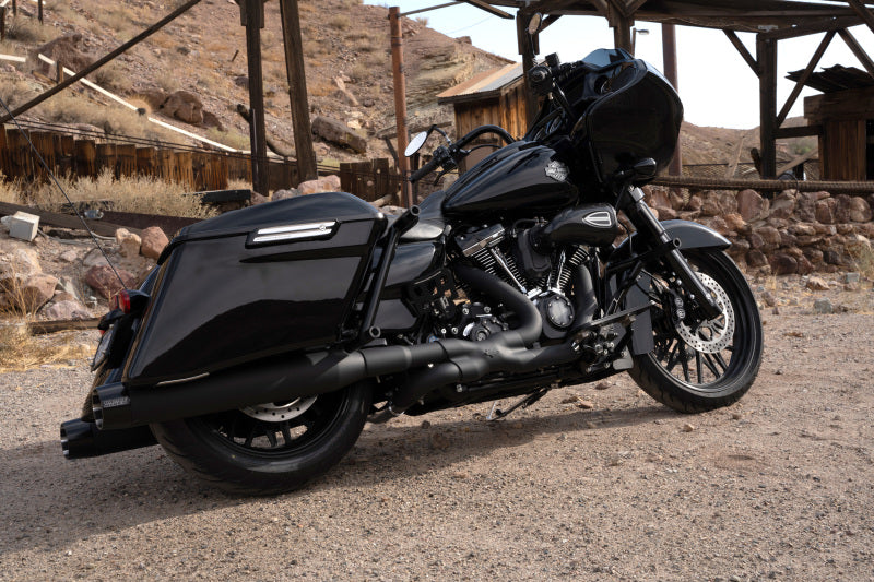 Vance and Hines Blackbird 450 Slip-Ons Black — Fits Harley Davidson Touring 2017-2023