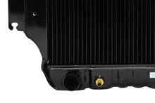 Cargar imagen en el visor de la galería, Radiador de plástico OEM Jeep Wrangler 2.5L CSF 87-02