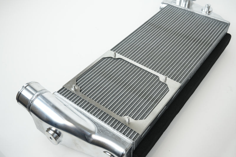 Sistema de intercooler de alto rendimiento CSF ​​16-19 Ferrari 488 GTB/Spider 19-20 Pista - Sin procesar