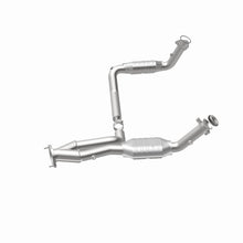 Cargar imagen en el visor de la galería, MagnaFlow Conv DF 02-06 Cadillac Escalade / 02-06 Chevy Avalanche 5.3L Dual Conv Y-Pipe Assembly 2WD