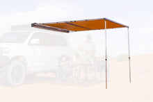 Cargar imagen en el visor de la galería, ARB Aluminum Awning Kit w/ Light 8.2ft x 8.2ft Includes Light Installed