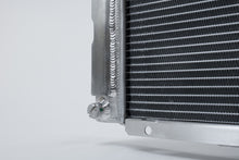 Cargar imagen en el visor de la galería, CSF 84-88 Mercedes-Benz W201 190E 2.3L - 16 w/ A/C High Performance Aluminum Radiator