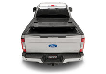 Cargar imagen en el visor de la galería, UnderCover 17-20 Ford F-250/ F-350 6.8ft Flex Bed Cover