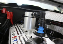 Cargar imagen en el visor de la galería, J&amp;L 07-14 Ford Mustang GT500 Passenger Side Oil Separator 3.0 - Clear Anodized