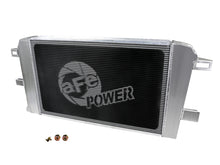 Cargar imagen en el visor de la galería, aFe BladeRunner Street Series Tube &amp; Fin Aluminum Radiator 01-05 GM Diesel Trucks 6.6L V8