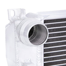 Cargar imagen en el visor de la galería, Mishimoto 99-06 BMW 323i/323i/328i/330i w/ Auto Transmission Performance Aluminum Radiator