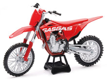 Cargar imagen en el visor de la galería, New Ray Toys GASGAS 450F Dirt Bike/ Scale - 1:12