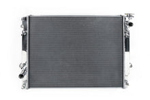 Cargar imagen en el visor de la galería, CSF 2016+ 3.5L and 2.7L 05-15 4.0L and 2.7L Toyota Tacoma Radiator