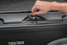 Cargar imagen en el visor de la galería, UnderCover 2020 Jeep Gladiator Drivers Side Swing Case - Black Smooth