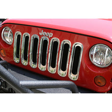 Cargar imagen en el visor de la galería, Rugged Ridge Grille Inserts Chrome 07-18 Jeep Wrangler