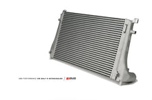 Cargar imagen en el visor de la galería, Actualización del intercooler de montaje frontal con tanques de extremo fundido AMS Performance para VW Golf R MK7 2015+